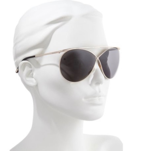 TOM FORD Criss Cross Oversized Sunglasses Only Worn Once $545 - Picture 3 of 6